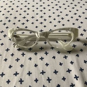 Vintage Cat Eye 1960s Eyeglasses Pearl White